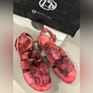 Neosens (The Art Company)Daphini ankle strap flower sandal